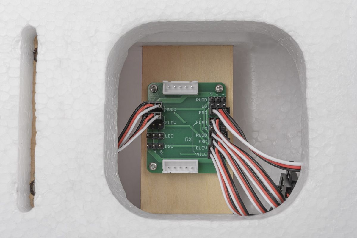 Kavan Pilatus PC-6 Porter 1500mm ARF